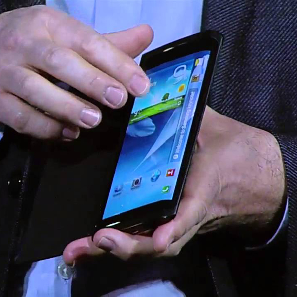Samsung, гибкий дисплей, Новый смартфон от Samsung с гибким экраном появится в следующем году